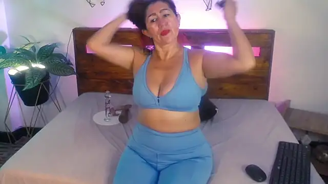 Snapshot of Yeseniaa25_ chatting on September 23, 2025, 7:06 pm Yeseniaa25  online show from September 23, 2025, 7:06 pm