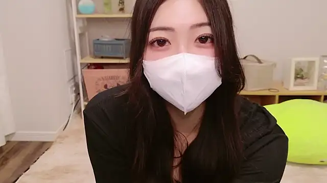 SUI-Strong online show from September 26, 2025, 11:47 am