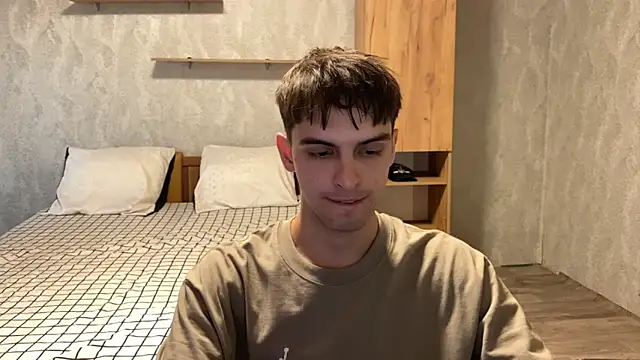 Snapshot of elliot_scott chatting on September 9, 2025, 12:26 pm elliot scott online show from September 9, 2025, 12:26 pm