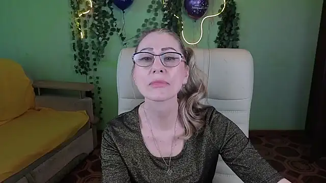 Snapshot of Habibi_Honeyy chatting on September 14, 2025, 11:53 am Habibi Honeyy online show from September 14, 2025, 11:53 am