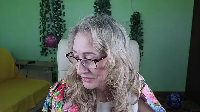 Snapshot of Habibi_Honeyy chatting on October 1, 2025, 11:16 am Habibi Honeyy online show from October 1, 2025, 11:16 am