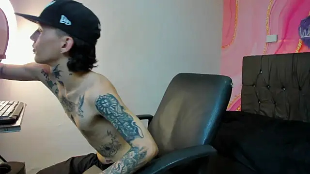 StraightBoy Nick online show from October 2, 2025, 8:38 pm