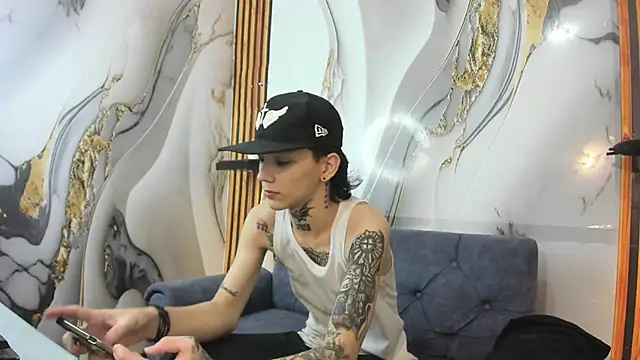 StraightBoy Nick online show from October 26, 2025, 1:33 am