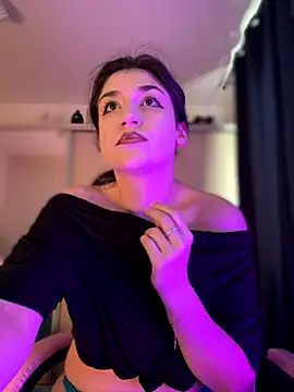 Snapshot of ScarletBloom_ chatting on September 30, 2025, 10:20 am ScarletBloom online show from September 30, 2025, 10:20 am