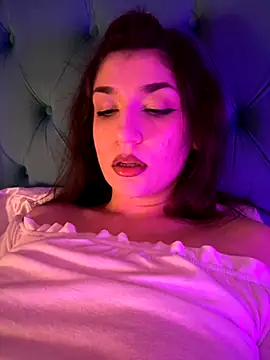 Snapshot of ScarletBloom_ chatting on November 2, 2025, 4:42 pm ScarletBloom online show from November 2, 2025, 4:42 pm