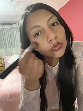 Snapshot of Bamby_milflatina chatting on September 18, 2025, 12:01 am Bamby milflatina online show from September 18, 2025, 12:01 am