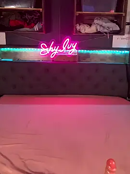 Snapshot of Shy_Ivy chatting on September 25, 2025, 8:34 pm Shy Ivy online show from September 25, 2025, 8:34 pm