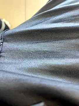 Snapshot of kamo012000 chatting on October 13, 2025, 8:03 am kamo012000 online show from October 13, 2025, 8:03 am