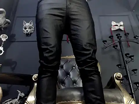 Snapshot of zain_kreigger chatting on November 15, 2025, 1:14 am zain kreigger online show from November 15, 2025, 1:14 am