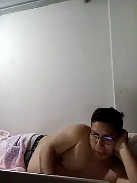 Snapshot of Napoleon246 chatting on October 30, 2025, 4:14 am Napoleon246 online show from October 30, 2025, 4:14 am