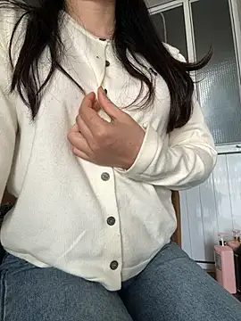 Snapshot of Emachiii chatting on November 12, 2025, 7:09 am Emachiii online show from November 12, 2025, 7:09 am