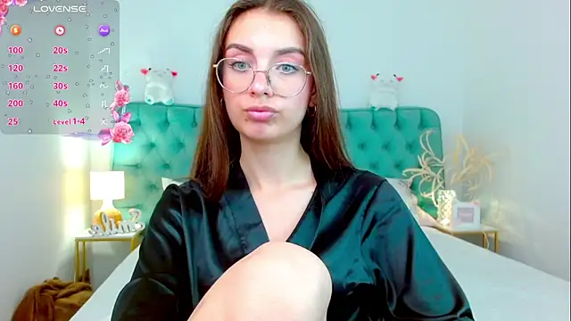 Snapshot of Real_cutie1 chatting on September 20, 2025, 9:27 pm Real cutie1 online show from September 20, 2025, 9:27 pm
