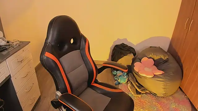 Snapshot of Verolake chatting on October 1, 2025, 3:18 pm Verolake online show from October 1, 2025, 3:18 pm