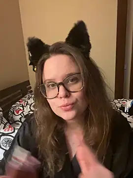 Snapshot of MariaMirabella chatting on October 31, 2025, 8:10 pm MariaMirabella online show from October 31, 2025, 8:10 pm