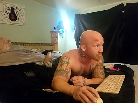 Snapshot of AntMeich6969 chatting on October 13, 2025, 12:43 am AntMeich6969 online show from October 13, 2025, 12:43 am