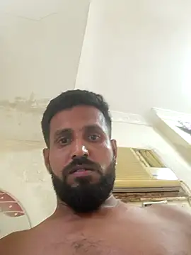 Snapshot of Trade010 chatting on November 14, 2025, 4:00 am Trade010 online show from November 14, 2025, 4:00 am