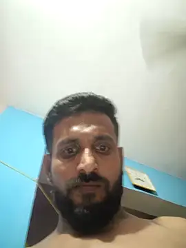 Snapshot of Trade010 chatting on November 14, 2025, 4:06 pm Trade010 online show from November 14, 2025, 4:06 pm