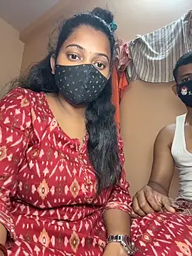 Snapshot of YOURMISTHI chatting on November 5, 2025, 1:11 pm YOURMISTHI online show from November 5, 2025, 1:11 pm