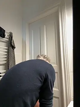 Snapshot of SexyLeon8 chatting on September 19, 2025, 9:54 am SexyLeon8 online show from September 19, 2025, 9:54 am