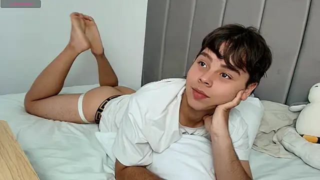 Snapshot of nico_leroy chatting on September 17, 2025, 10:33 pm nico leroy online show from September 17, 2025, 10:33 pm