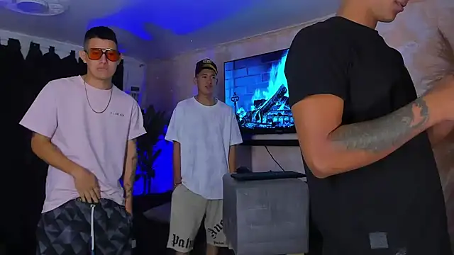 Snapshot of Kings_of_heaven chatting on September 21, 2025, 9:05 pm Kings of heaven online show from September 21, 2025, 9:05 pm