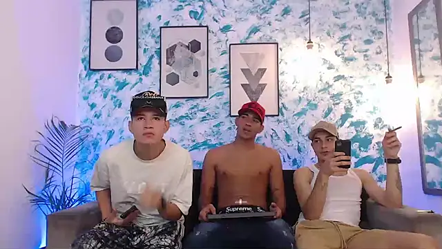 Snapshot of Kings_of_heaven chatting on October 2, 2025, 8:27 pm Kings of heaven online show from October 2, 2025, 8:27 pm