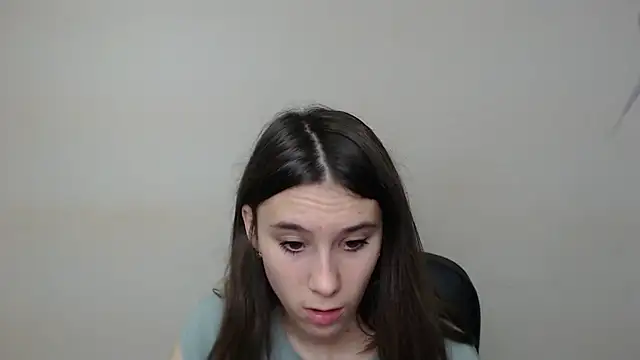 Snapshot of RosaRay_ chatting on October 3, 2025, 6:43 am RosaRay online show from October 3, 2025, 6:43 am
