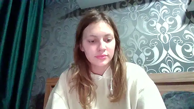 Snapshot of Baby_Mon chatting on October 28, 2025, 4:27 am Baby Mon online show from October 28, 2025, 4:27 am