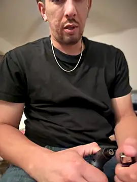 Snapshot of himNIGuys chatting on October 14, 2025, 5:25 pm himNIGuys online show from October 14, 2025, 5:25 pm