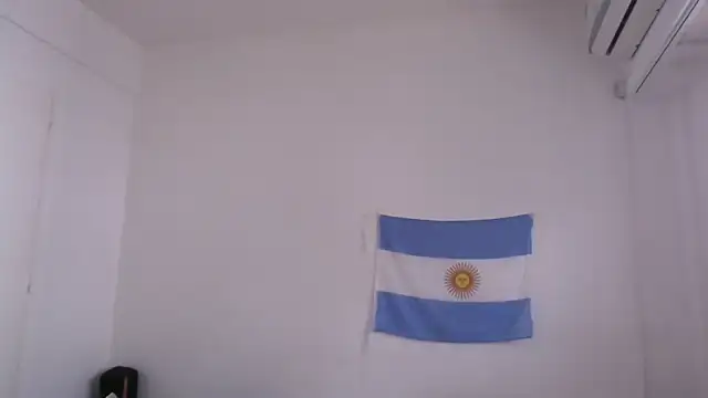 Snapshot of RenataWet chatting on September 23, 2025, 3:26 pm RenataWet online show from September 23, 2025, 3:26 pm