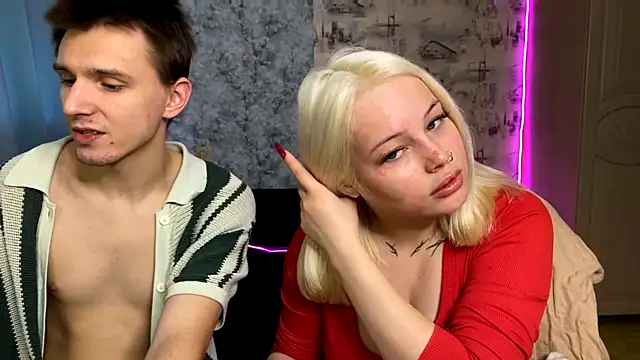 Snapshot of Mia_Sakuraa chatting on October 20, 2025, 2:45 am Mia Sakuraa online show from October 20, 2025, 2:45 am