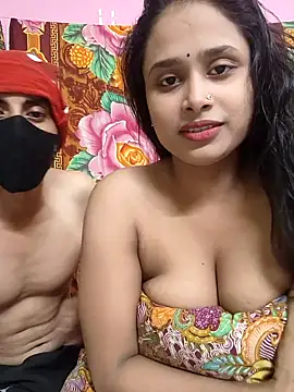 Snapshot of Seducing_couple chatting on October 3, 2025, 7:16 am Seducing couple online show from October 3, 2025, 7:16 am