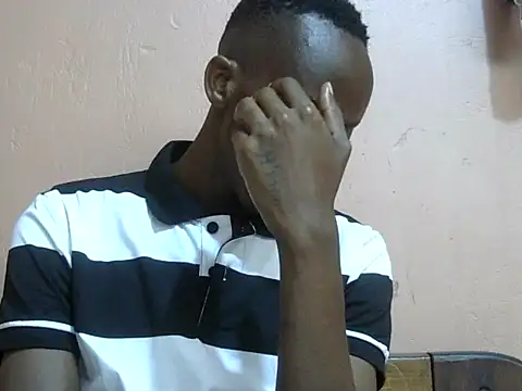 Snapshot of shadez94 chatting on September 19, 2025, 7:21 am shadez94 online show from September 19, 2025, 7:21 am