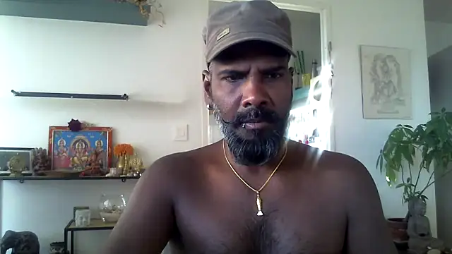 frenchblackc31 online show from October 16, 2025, 4:08 pm