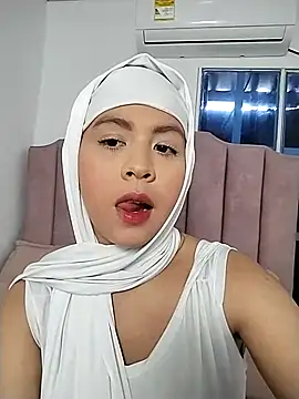 Snapshot of cala_borhan chatting on October 16, 2025, 7:48 pm cala borhan online show from October 16, 2025, 7:48 pm