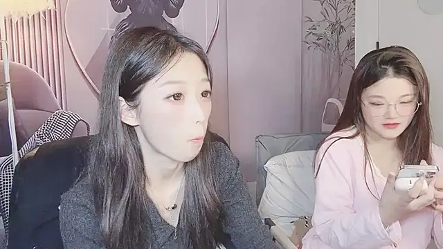 Snapshot of jiangjiang_caicai chatting on November 9, 2025, 4:00 am jiangjiang caicai online show from November 9, 2025, 4:00 am