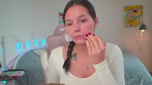 Snapshot of EwelynScott chatting on October 20, 2025, 10:05 am EwelynScott online show from October 20, 2025, 10:05 am