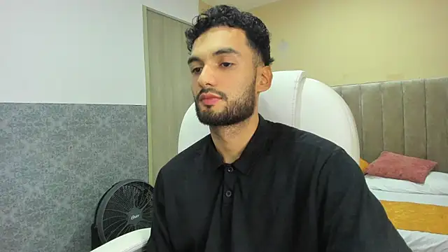 Snapshot of Ryan_Jackson_ chatting on September 27, 2025, 5:01 am Ryan Jackson  online show from September 27, 2025, 5:01 am