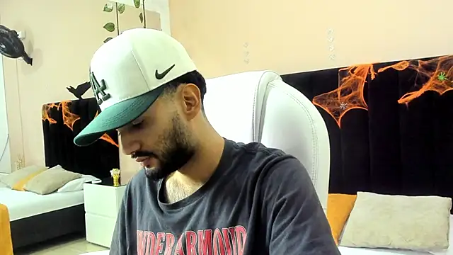 Snapshot of Ryan_Jackson_ chatting on October 8, 2025, 5:16 am Ryan Jackson  online show from October 8, 2025, 5:16 am