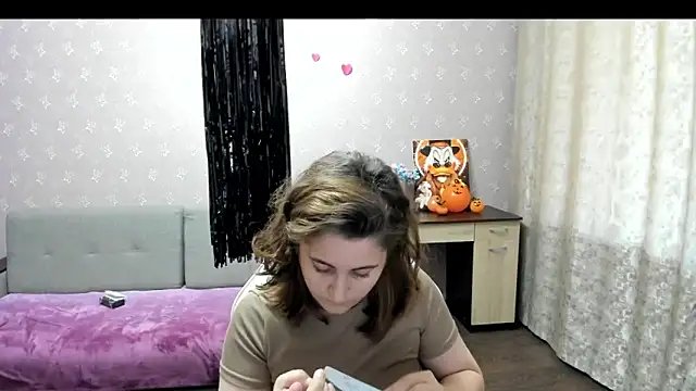 Snapshot of DarklineRose chatting on November 3, 2025, 12:17 pm DarklineRose online show from November 3, 2025, 12:17 pm