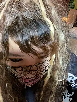 Snapshot of xoxLILxMELOxox chatting on October 4, 2025, 5:11 pm xoxLILxMELOxox online show from October 4, 2025, 5:11 pm