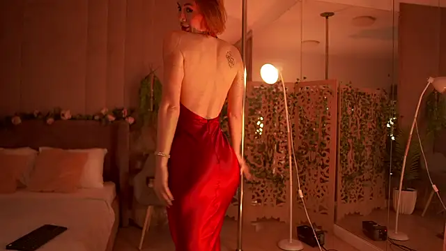 Snapshot of Serena_Waldarf chatting on September 19, 2025, 6:08 pm Serena Waldarf online show from September 19, 2025, 6:08 pm