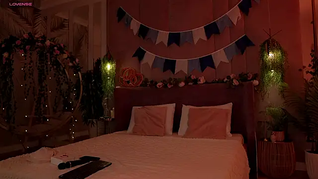 Snapshot of Serena_Waldarf chatting on October 4, 2025, 5:22 pm Serena Waldarf online show from October 4, 2025, 5:22 pm