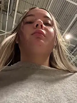 Snapshot of StephanieMur chatting on October 11, 2025, 4:01 am StephanieMur online show from October 11, 2025, 4:01 am