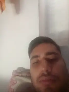 Snapshot of Desirock001 chatting on October 6, 2025, 2:53 am Desirock001 online show from October 6, 2025, 2:53 am