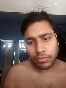 Snapshot of Desirock001 chatting on October 29, 2025, 2:03 am Desirock001 online show from October 29, 2025, 2:03 am