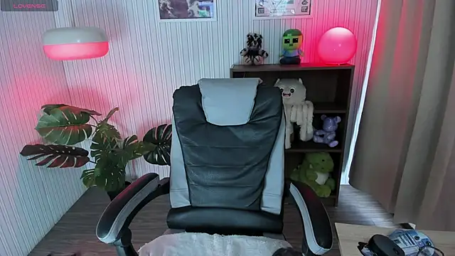 Snapshot of kattusauruss chatting on September 11, 2025, 1:55 pm kattusauruss online show from September 11, 2025, 1:55 pm