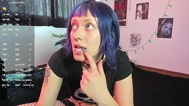 Snapshot of kattusauruss chatting on October 4, 2025, 1:31 pm kattusauruss online show from October 4, 2025, 1:31 pm