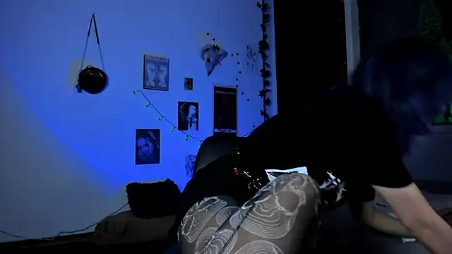 Snapshot of kattusauruss chatting on October 26, 2025, 4:40 am kattusauruss online show from October 26, 2025, 4:40 am