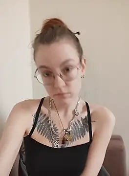 Snapshot of _arigins_ chatting on September 25, 2025, 12:42 pm  arigins  online show from September 25, 2025, 12:42 pm